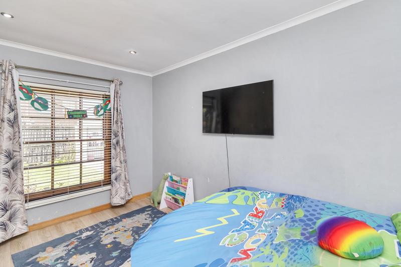 5 Bedroom Property for Sale in Kenwyn Western Cape